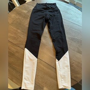 **SOLD**Five Dancewear Ribbed Leggings Size YXL